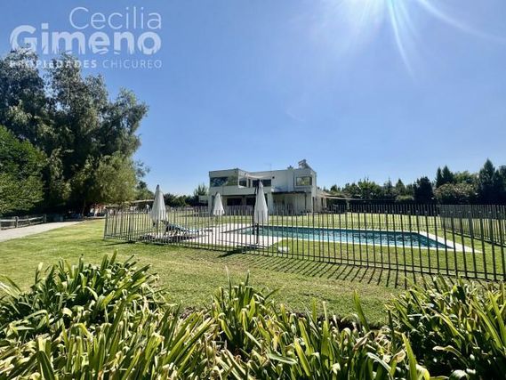 Casa en Venta, Chicureo Centro